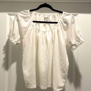 Madewell Texture & Thread white top. Great condition. Size Medium.